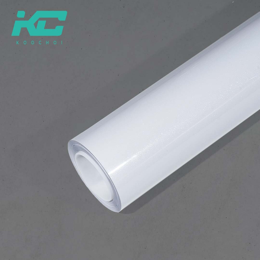 D02 Diamond White